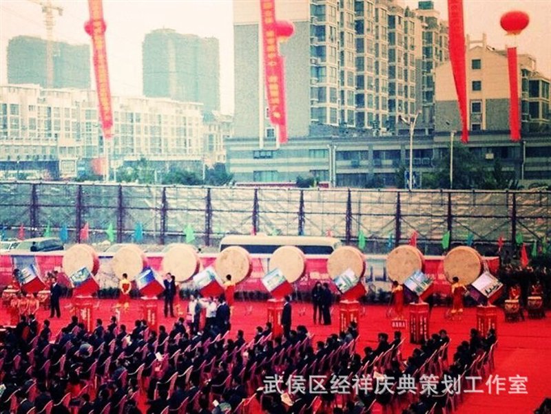 故事叙述类:打造独特的企业形象——VI策划的奇幻旅程