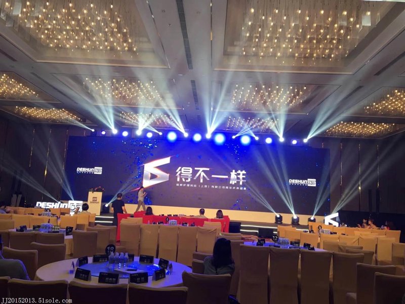 在企业成长的道路上，如何塑造一个独特且吸引人的品牌形象？今天我们通过几个具体案例来探讨企业形象策划VI（Visual Identity）的重要性。